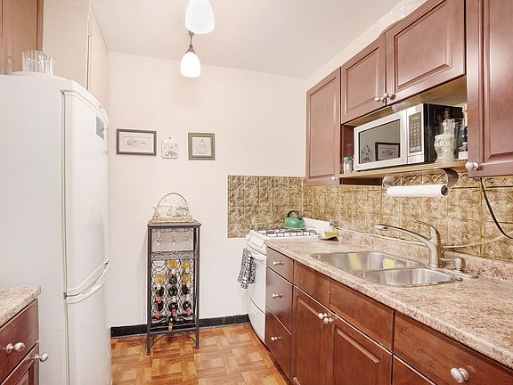 2nd image of 363 E 76th Street 17j #17J