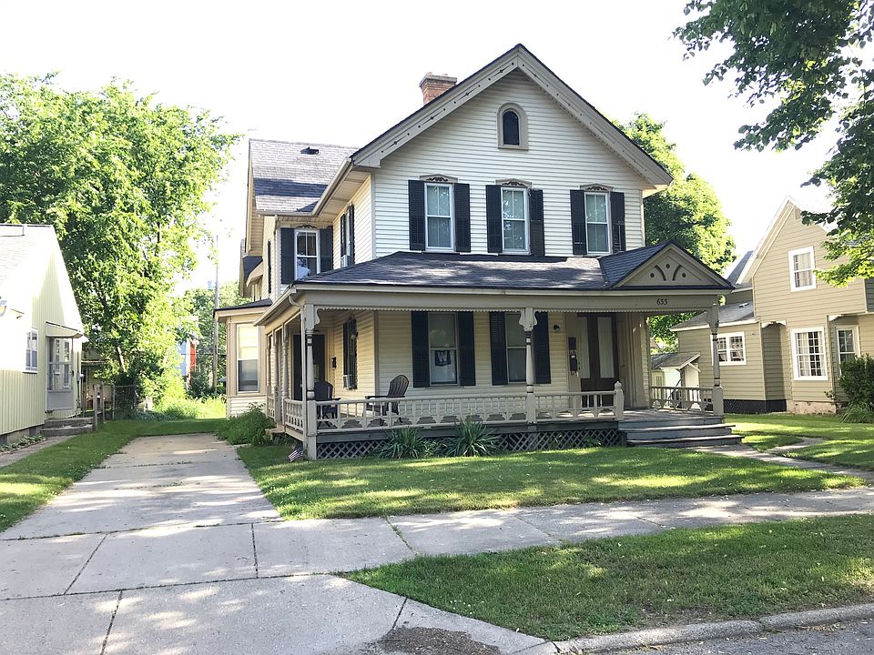 1st image of 631 Hawthorne St NE #1