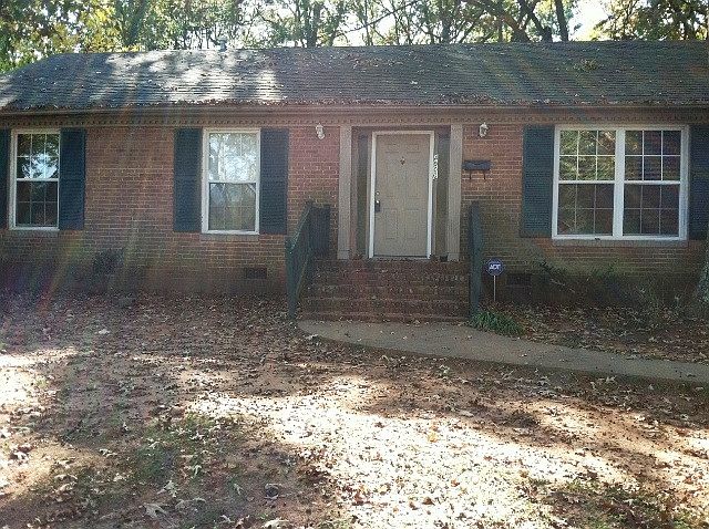 1st image of 4900 Delivau Dr