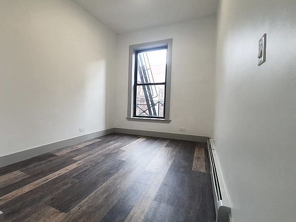 3rd image of 1961 Madison Ave #2DD