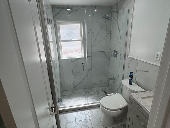 5th image of 1832 Lurting Ave #2