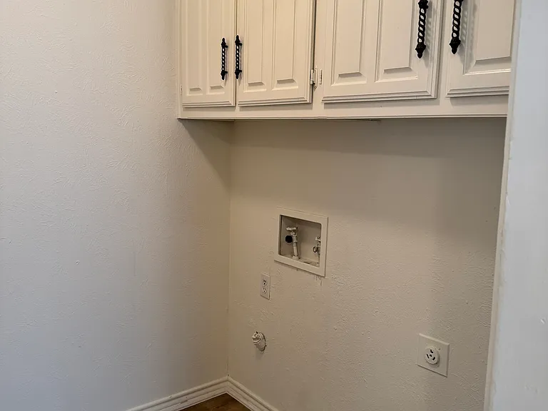 2217 Woodcreek #A — Photo 10