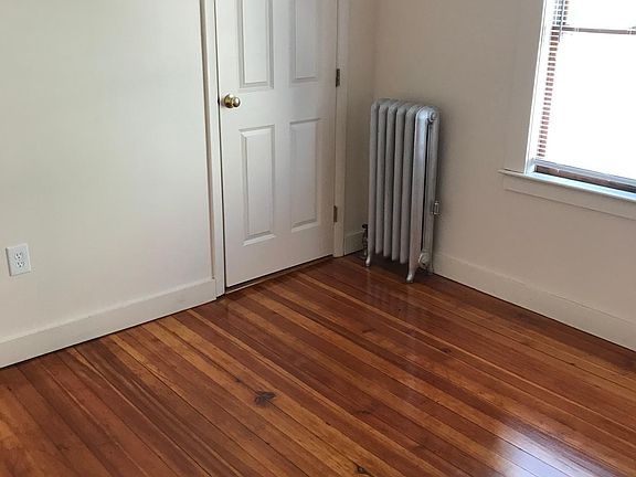 4th image of 1231 Sea St #2