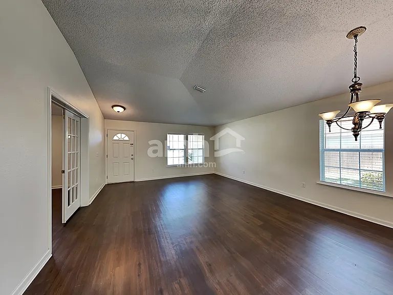766 E Martin Lakes Dr — Photo 8