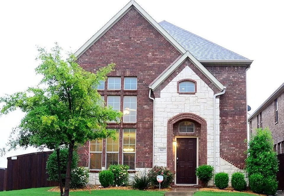 867 Llano Dr