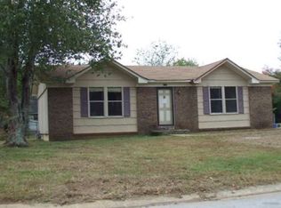 1223 Longbrook Dr, Bessemer, AL 35020