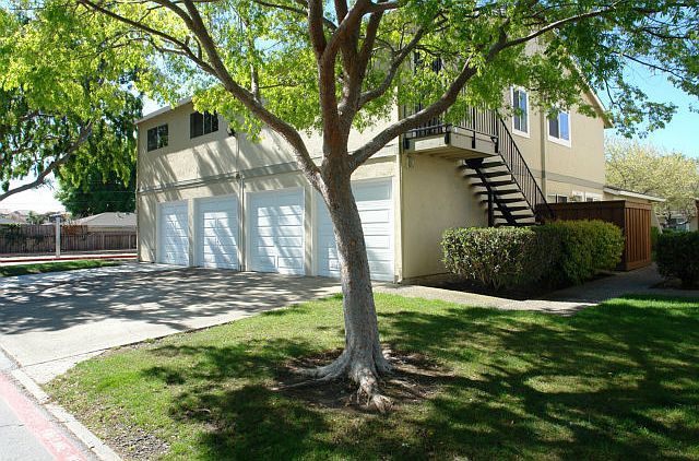 1st image of 368 Rio Verde Pl APT 4