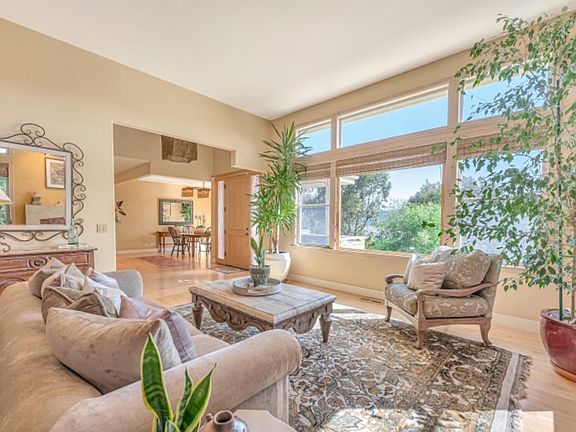 3rd image of 7 Highland Avenue