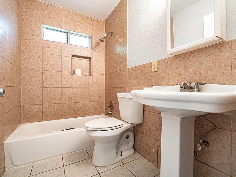 6417 Rolla St — Photo 19