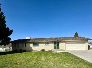 90 E Sunset Cir, Rexburg, ID 83440