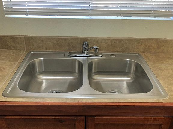 4th image of 73883 Desert Trail Dr #E