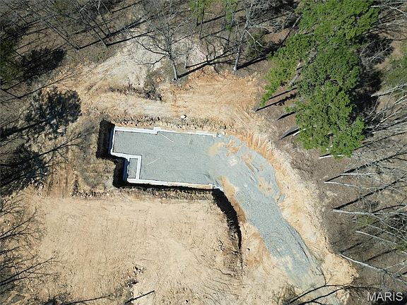 5th image of 25 Tall Oak Dr
