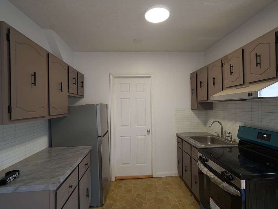 1st image of 25 Temple St #2R