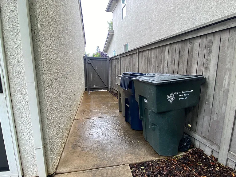 3530 Callison Dr — Photo 32
