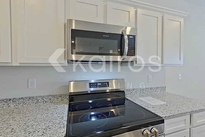 2137 Banyon Cir — Photo 6