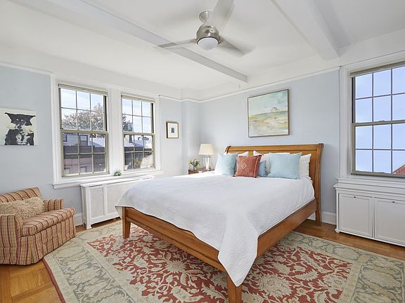 3rd image of 209 Lincoln Pl APT 5A