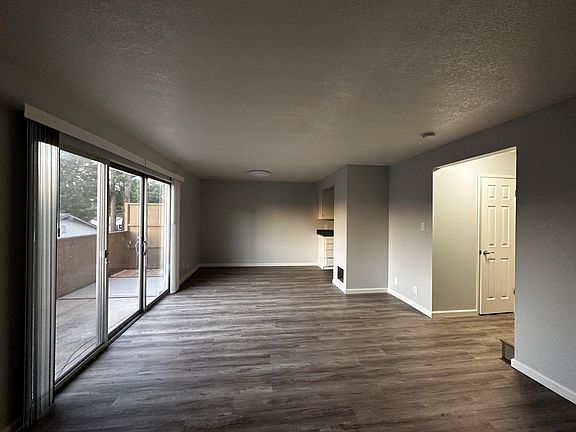 5th image of 2660 Flores St #6