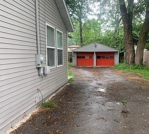 3rd image of 4365 N Olney St