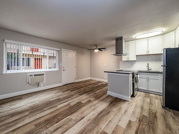 4th image of 1221 E St