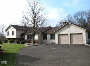 5 Rita Dr, Bethel, CT 06801