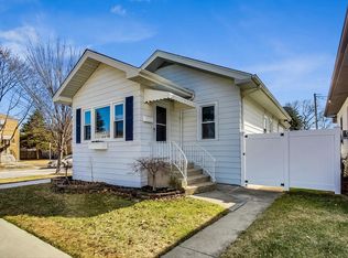 7333 W Barry Ave, Chicago, IL