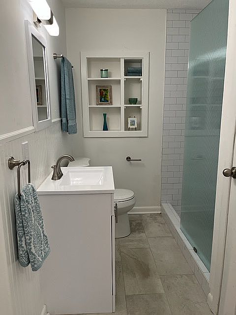 2nd image of 2917 Simmons Ave