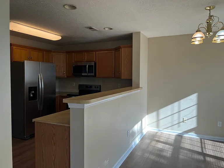 3885 Winthrop Dr — Photo 14
