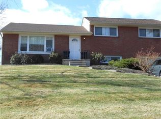 23 Stony Run Rd, Newburgh, NY 12550