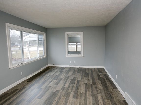 152 bansill drive-103
