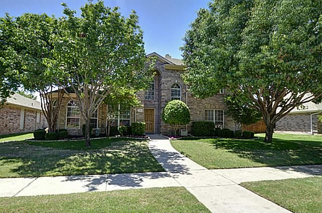 1st image of 714 Yaupon Dr