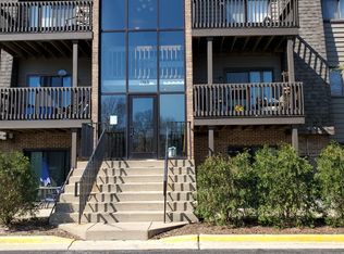 1440 Stonebridge Cir APT J4, Wheaton, IL 60189