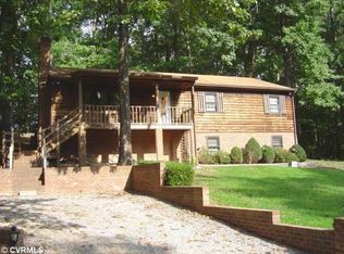 8212 Oxer Rd, North Chesterfield, VA 23235