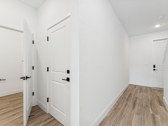 4th image of 204 SE Birch Terrace
