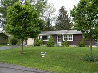 119 Cashin Dr, Fayetteville, NY 13066