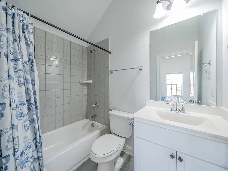 921 Bayberry Dr — Photo 18