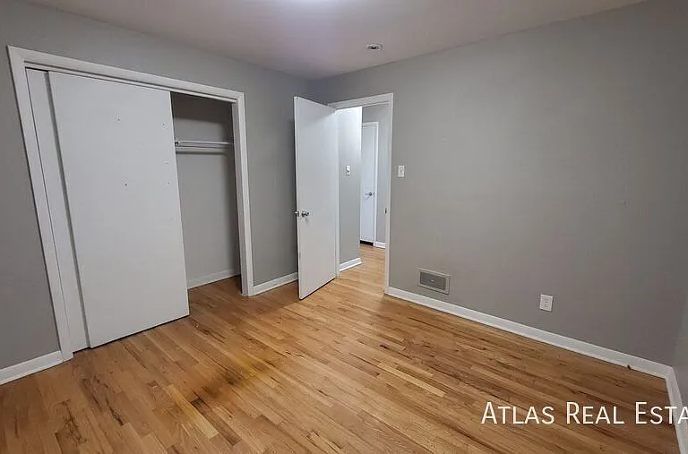 2703 S Hooker St — Photo 13