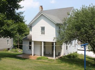 58 High St, Felton, PA 17322