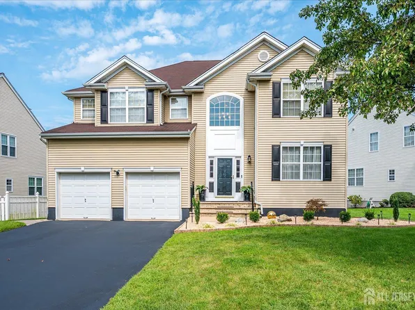 103 Timberhill Dr, Franklin Park, NJ 08823
