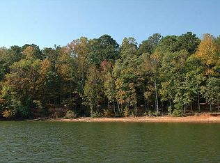 2002 Foxcroft Dr, Lagrange, GA 30240