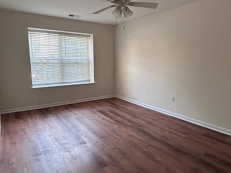 5107A Adelaide Dr — Photo 9