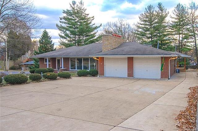 1st image of 7300 Whitehaven Dr