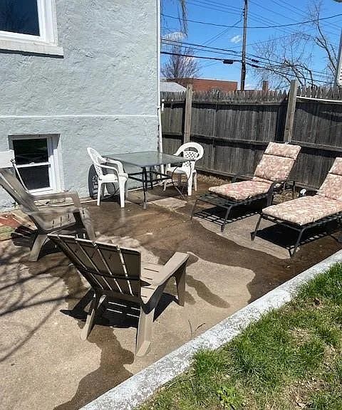 92 Terrace Ave — Photo 4