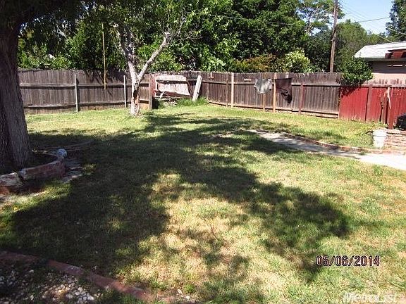 4th image of 2571 Phyllis Ave