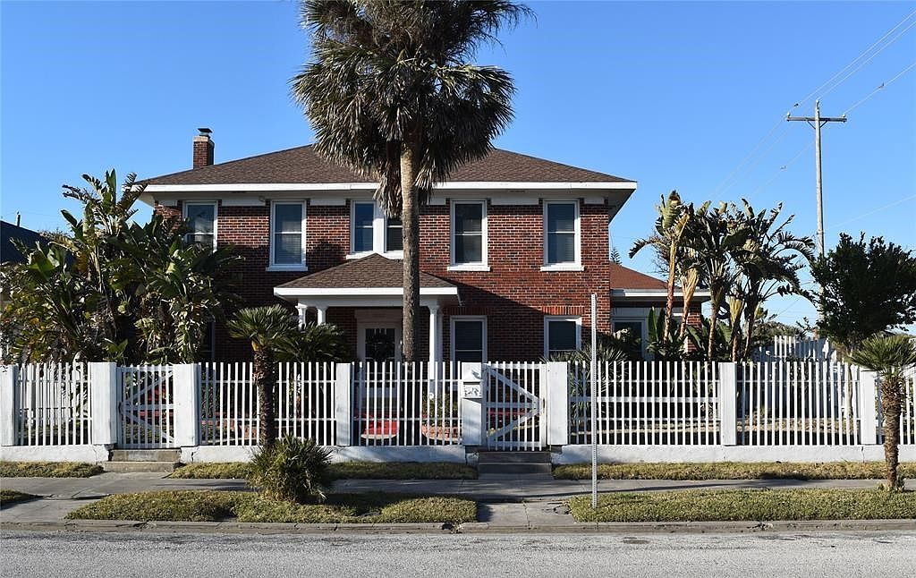 3202 Avenue R 1/2, Galveston, TX 77550 | Zillow