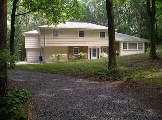 21 Walnut Pl, Huntington, NY 11743