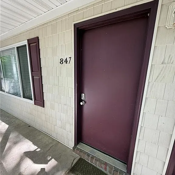 815 Sandy Ct — Photo 3