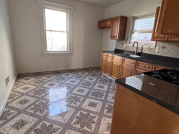 3rd image of 58 N 13th St #1