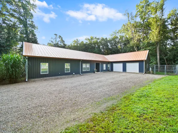 6635 E Chicago Rd, Jonesville, MI 49250