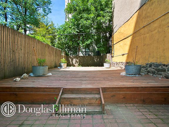 2nd image of 141 W 132nd St
