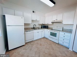 15100 Interlachen Dr #4-111, Silver Spring, MD 20906